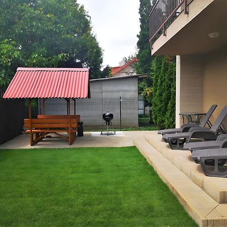 Mandara Wellnes Apartmanok Siófok Esterno foto