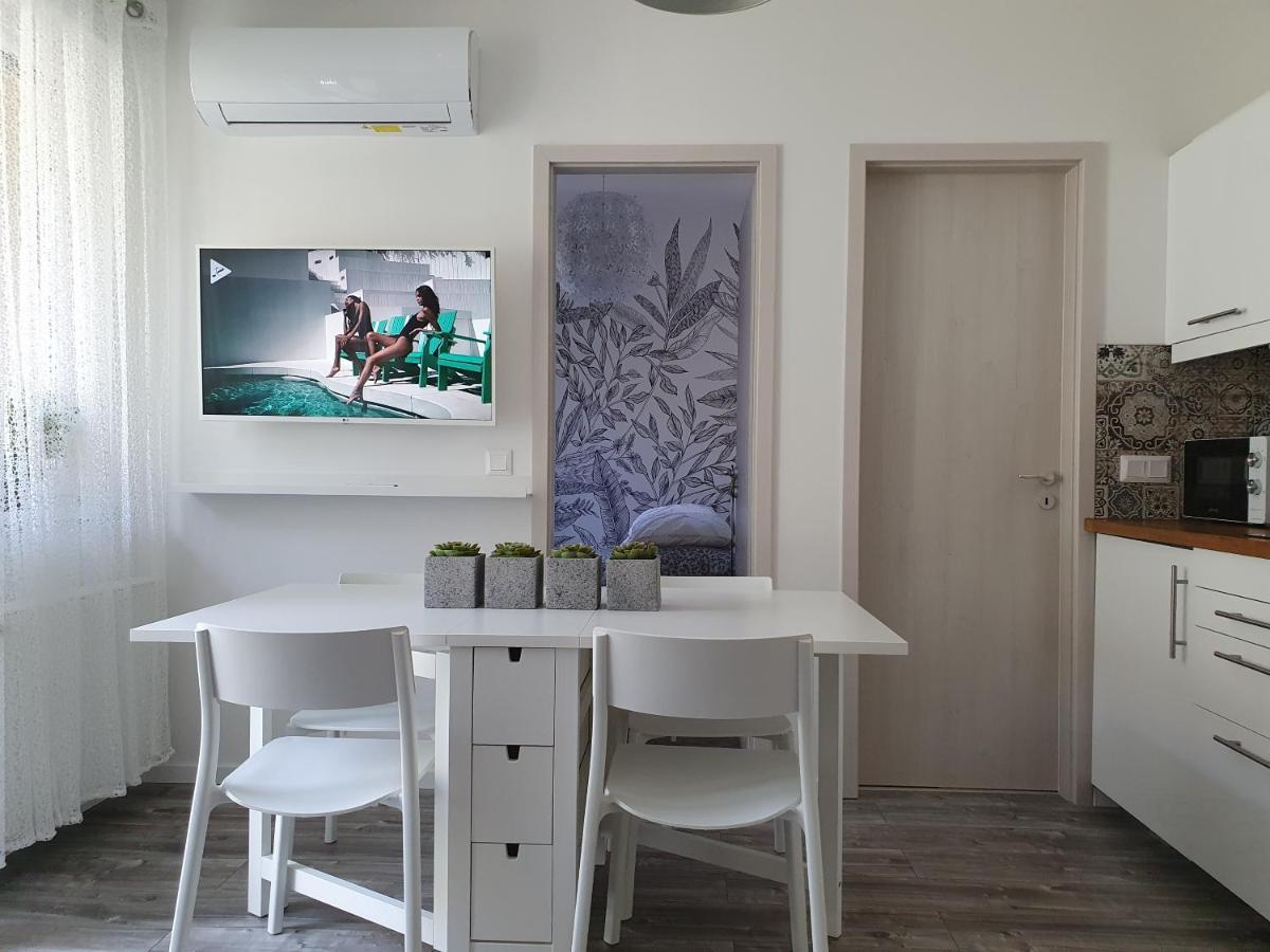 Mandara Wellnes Apartmanok Siófok Esterno foto