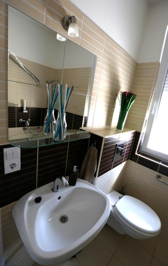 Mandara Wellnes Apartmanok Siófok Esterno foto